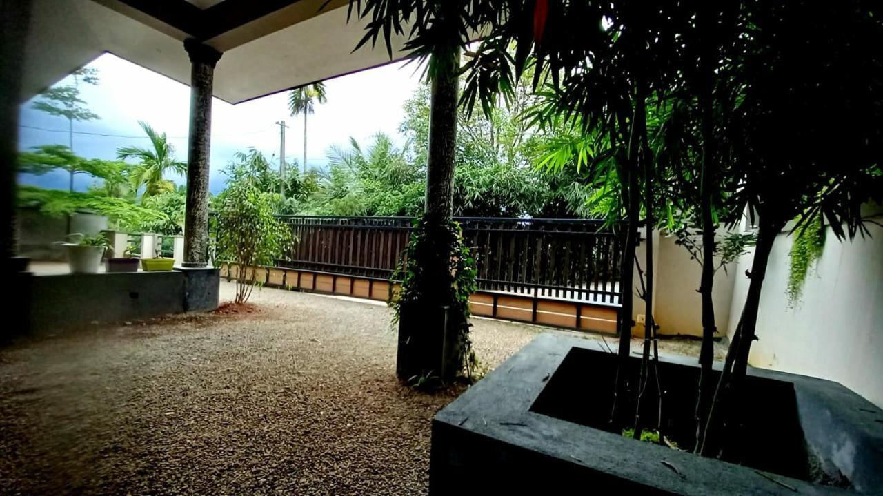 Valentine Holidays Sultan Bathery Bagian luar foto