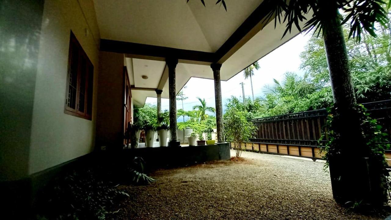 Valentine Holidays Sultan Bathery Bagian luar foto